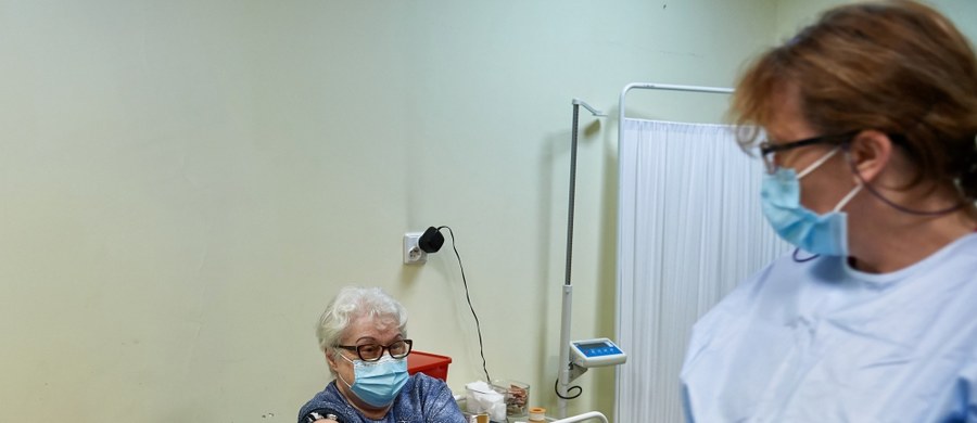Miasto Lublin zaprasza seniorów do skorzystania z bezpłatnych szczepień przeciw pneumokokom. W ramach programu profilaktycznego zaszczepionych zostanie 1000 mieszkańców miasta powyżej 65 roku życia.