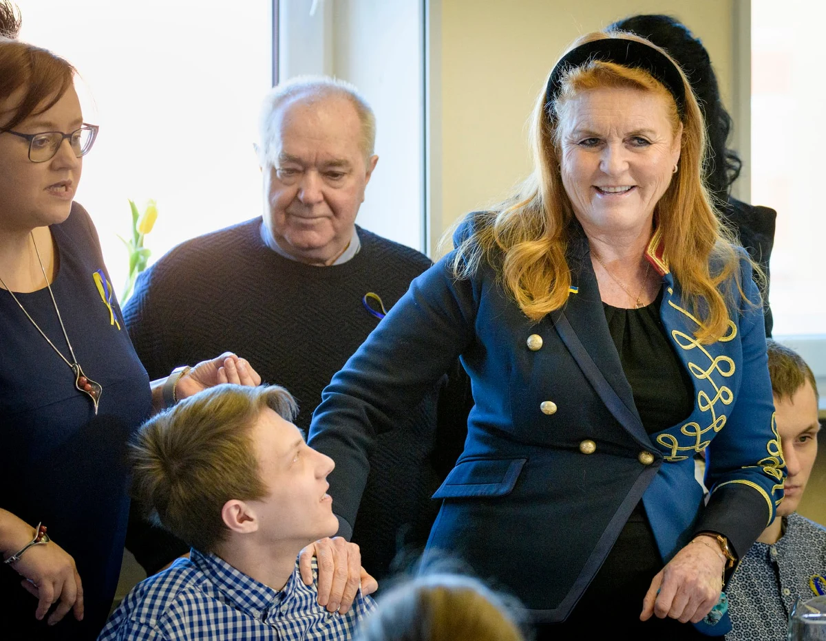 Jestem tu, by służyć Polakom, którzy pomagają Ukraińcom – zadeklarowała księżna Yorku Sarah Ferguson, która dziś w województwie śląskim odwiedziła dwa ośrodki dające schronienie uchodźcom: w Rudach Raciborskich i Dąbrowie Górniczej.