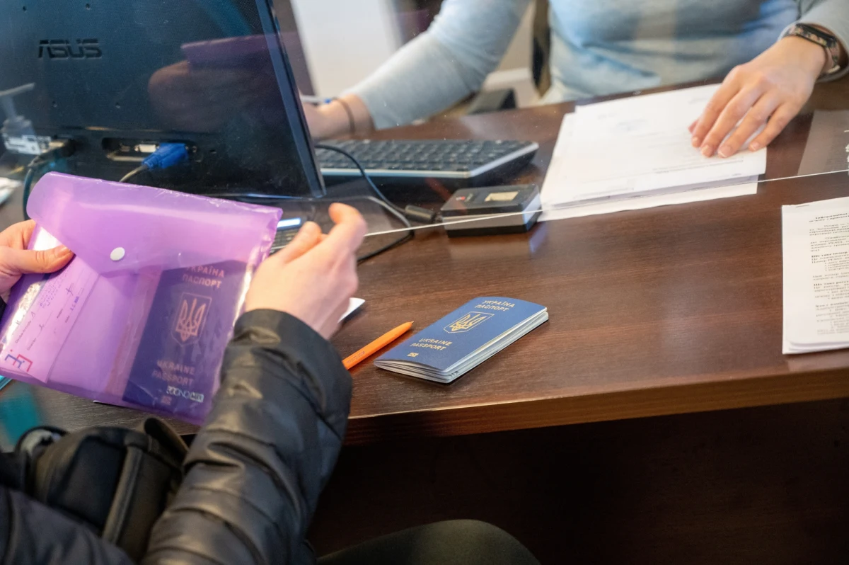 Największy punkt nadawania numerów PESEL w Polsce od soboty będzie działać na Stadionie Narodowym. Będzie otwarty  od g. 8 do 16 - poinformował wiceszef MSWiA Paweł Szefernaker.