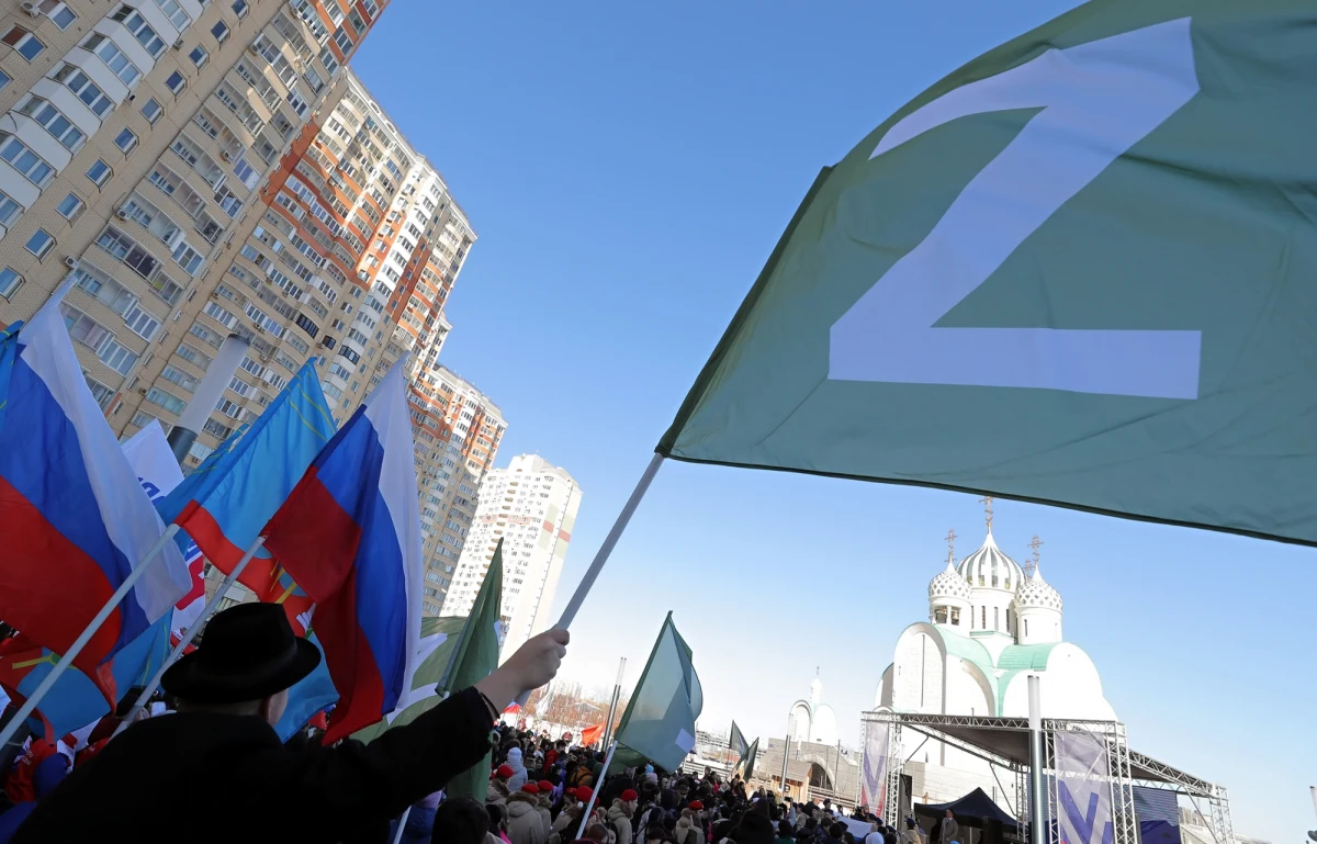 Przewodniczący rosyjskiej delegacji uczestniczącej w negocjacjach pokojowych z Ukrainą Włodimir Medinskij powiedział, że "udało się zbliżyć w sprawie neutralnego statusu Ukrainy". "Sprawa statusu neutralności i deklaracja niewstąpienia do NATO jest dla nas kluczowa" - mówił Medinskij w propagandowej kremlowskiej telewizji. "To tylko wersja Rosji" - skomentował doradca prezydenta Ukrainy Mychajło Podolak.