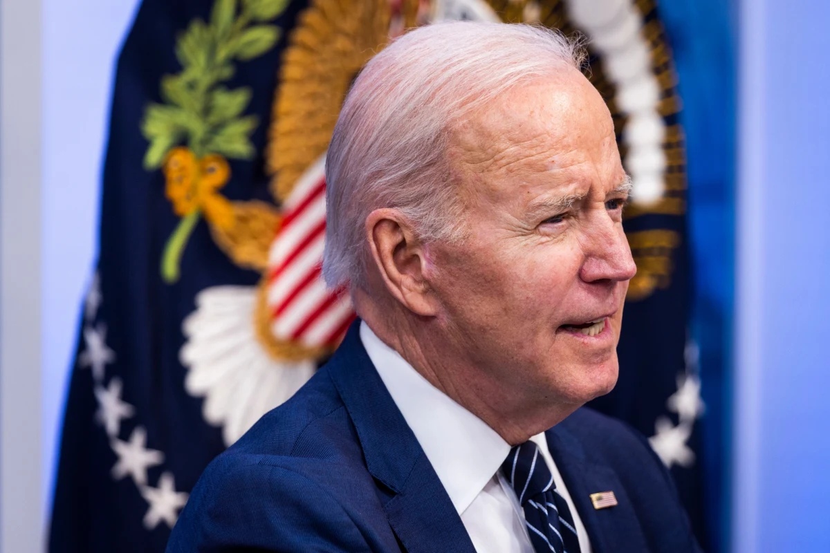 Prezydent USA Joe Biden przedstawił prezydentowi ChRL Xi Jinpingowi konsekwencje jakie poniosą Chiny, jeśli dostarczą materialną pomoc Rosji prowadzącej wojnę z Ukrainą - oznajmił w piątek Biały Dom. Obie strony zgodziły się, by pozostawić otwarte kanały komunikacji.