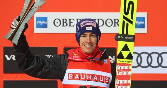 Piotr Żyła zajął piąte miejsce w konkursie Pucharu Świata w skokach narciarskich na mamucim obiekcie w Oberstdorfie. Wygrał Austriak Stefan Kraft.