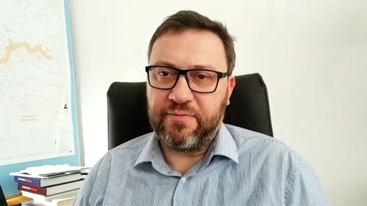 "To jest taktyka nieudolnego, tchórzliwego agresora, który – po pierwsze – sądził, że tu ludzie go będą przyjmować z kwiatami. Potem się okazało, że nie, ale nie potrafi sobie poradzić z ukraińskim żołnierzem, więc niszczy. Próbuje stworzyć sytuację – też tutaj się myli – że ludzie będą woleli rosyjską okupację, byle ten koszmar się skończył" – powiedział w Porannej rozmowie w RMF FM ambasador Polski w Ukrainie Bartosz Cichocki, odnosząc się do sytuacji m.in. w Mariupolu, który jest oblężony przez wojska rosyjskie i nie dociera do niego pomoc humanitarna. 