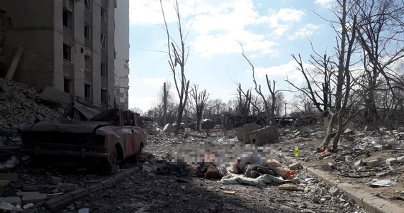 W Czernihowie, leżącym na północy Ukrainy, panuje stan całkowitej katastrofy humanitarnej: nie ma wciąż korytarza humanitarnego, wojska rosyjskie ostrzelały szpital - poinformował w niedzielę w ukraińskiej telewizji mer miasta Władysław Atroszenko.