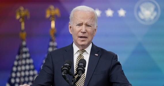 Reuters podał za Białym Domem, że Joe Biden przyleci do Polski w piątek, 25 marca. Prezydent Stanów Zjednoczonych będzie rozmawiał z prezydentem Polski o wywołanej przez Rosję wojnie w Ukrainie.