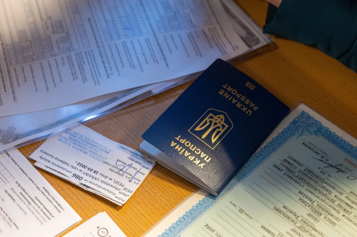 Zmiany w organizacji punktów nadawania numerów PESEL w Lublinie. Miasto było zmuszone wyznaczyć miejsca obsługi tylko dla uchodźców i tylko dla mieszkańców. Powód? Ci ostatni nie mogli załatwić spraw ze względu na gigantyczne zainteresowanie Ukraińców.

