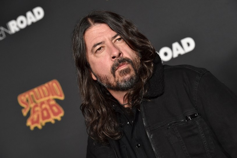 Były perkusista Nirvany, a obecnie lider grupy Foo Fighters, zapowiedział, że 25 marca pojawi się cyfrowe wydanie EP-ki, którą wypuści pod pseudonimem Dream Widow. Wszystko to artysta pokrył z własnej kieszeni.