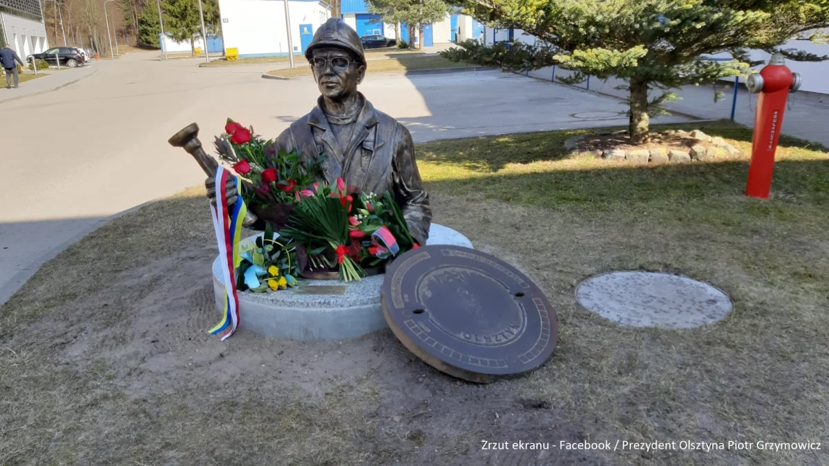 Na początku marca 1897 r. Rada Miejska Olsztyna zdecydowała o budowie stacji pomp i systemu wodociągowego miasta. Tę datę uważa się za początek działalności wodociągów w Olsztynie. W poniedziałek odsłonięto pomnik architekta, który zaprojektował olsztyńskie wodociągi i był ich dyrektorem przez 15 lat.