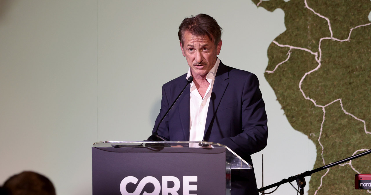 Hollywoodzki aktor Sean Penn przyjedzie w środę do Krakowa. Gwiazdor, który jest prezesem fundacji CORE, ma podpisać z prezydentem Krakowa porozumienie o współpracy w zakresie pomocy ukraińskim uchodźcom - informuje "Gazeta Wyborcza".