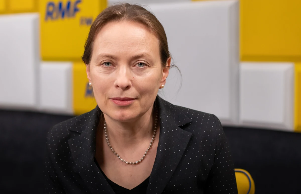 "Wydalenie 45 rosyjskich dyplomatów to jest bardzo mocny gest i mocne działanie dyplomatyczne Polski. Takiego wydalenia nie było nigdy" - mówiła w Popołudniowej rozmowie w RMF FM Katarzyna Pełczyńska-Nałęcz, która była gościem Tomasza Terlikowskiego. "Z punktu widzenia formalnego nie jest to zerwanie stosunków dyplomatycznych" - zaznaczyła była ambasador Polski w Moskwie.