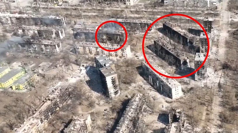 Mariupol jest obecnie najbardziej zniszczonym miastem na Ukrainie. Rosyjska armia próbuje zdobyć miasto, ale Ukraińcy stawiają tak duży opór, że wojsko równa z ziemią całe osiedla, by ułatwić sobie opanowanie miasta.