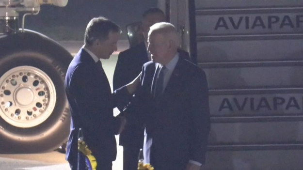 Prezydent USA Joe Biden wylądował w Brukseli. Weźmie on udział w szczytach NATO, G7 i Unii Europejskiej. Na płycie lotniska czekał na niego belgijski premier Alexander de Croo.