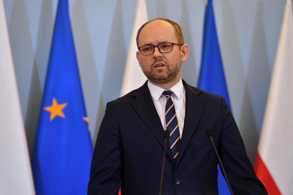 "Nie zgadzam się z polityką wschodnią premiera Węgier Viktora Orbana. Rzeczywiście Węgry prowadzą inną politykę w kontekście Ukrainy i Rosji niż prowadzimy my" – mówił w Porannej rozmowie w RMF FM wiceminister spraw zagranicznych Marcin Przydacz. "Uważam, że prowadzi błędną politykę wobec Rosji i Ukrainy, która zemści się też w przyszłości na państwie węgierskim" – zaznaczył.