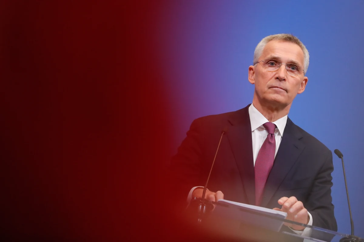 Potwierdziły się informacje ujawnione wcześniej przez korespondentkę RMF FM w Brukseli Katarzynę Szymańską-Borginon - przywódcy państw i rządów NATO o rok przedłużyli kadencję Jensa Stoltenberga na stanowisku sekretarza generalnego Sojuszu Północnoatlantyckiego. Stoltenberg będzie pełnił tę funkcję do końca września 2023 roku.