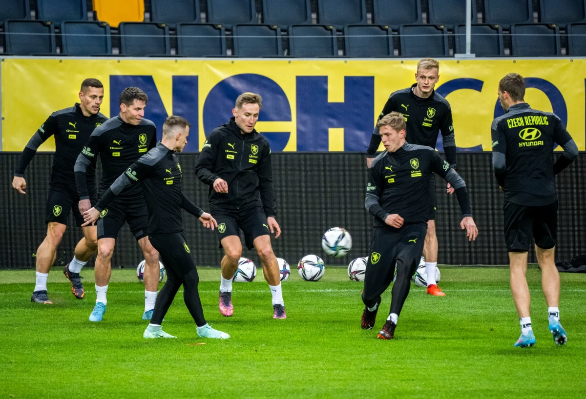 Rozpoczyna się europejska część dwustopniowych baraży o trzy miejsca na piłkarskich mistrzostwach świata w Katarze. Polska jest już w decydującej fazie, bo wykluczona została Rosja, z którą miała grać. Pięć dni później biało-czerwoni w Chorzowie zmierzą się z lepszym z pary Szwecja - Czechy.