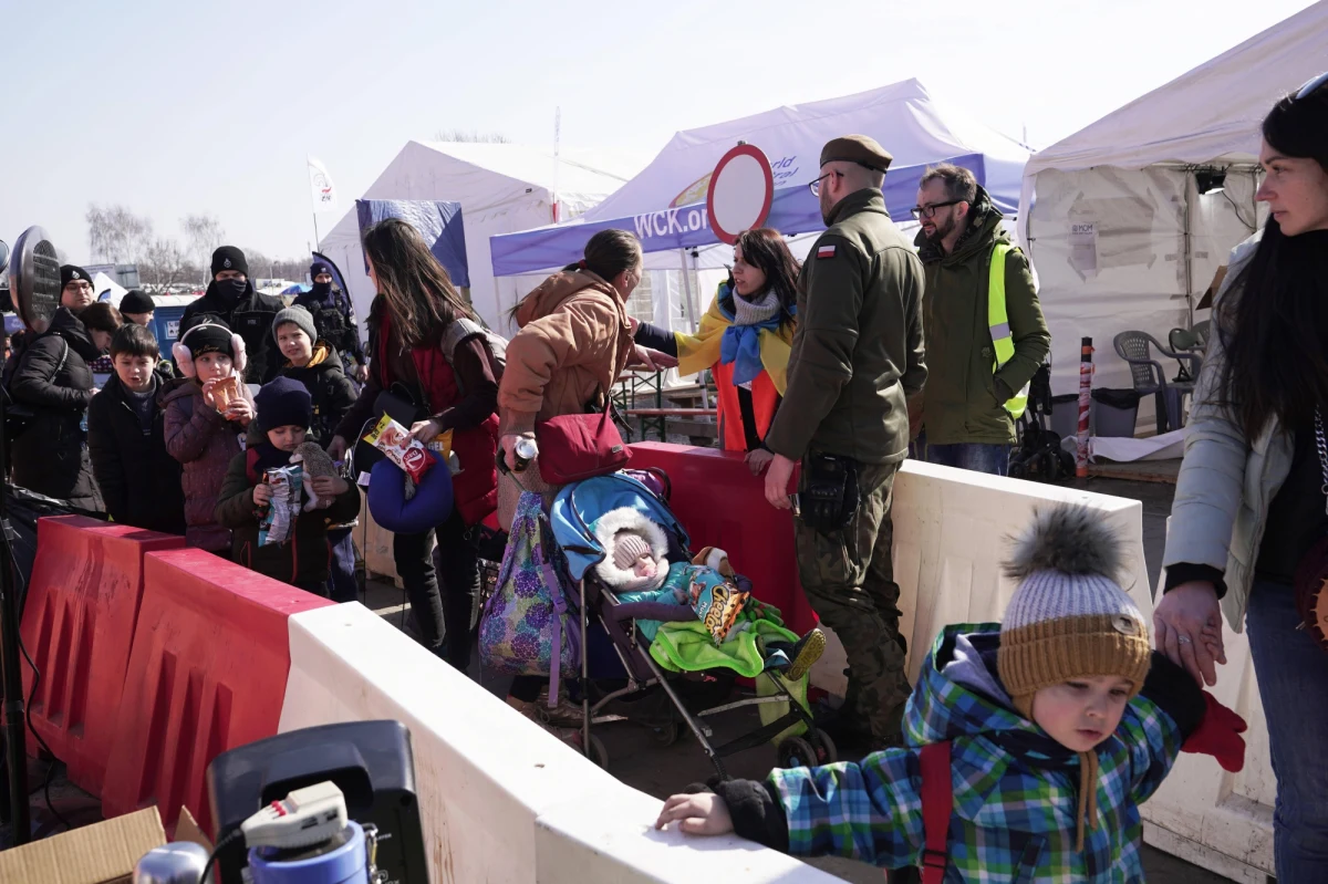 Od początku rosyjskiej inwazji w Ukrainie kraj ten opuściło ponad 3,6 mln osób, a liczba uchodźców wewnętrznych wzrosła do blisko 6,5 mln - podało w czwartek biuro Wysokiego Komisarza Narodów Zjednoczonych ds. Uchodźców (UNHCR).