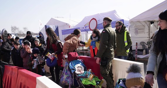 Od początku rosyjskiej inwazji w Ukrainie kraj ten opuściło ponad 3,6 mln osób, a liczba uchodźców wewnętrznych wzrosła do blisko 6,5 mln - podało w czwartek biuro Wysokiego Komisarza Narodów Zjednoczonych ds. Uchodźców (UNHCR).