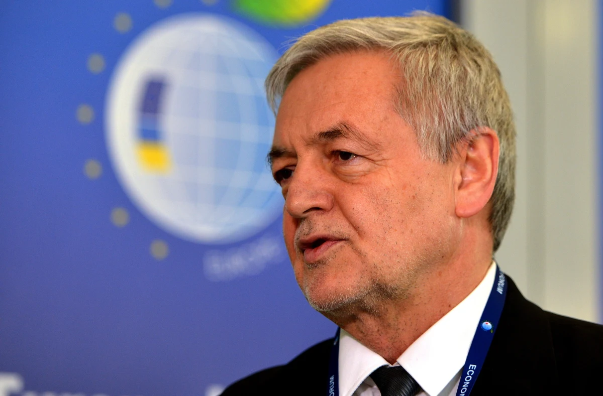 Czy państwa NATO wystarczająco wspierają walczącą o swój byt Ukrainę? Czy Ameryka i Unia Europejska mają wiarygodne plany na wypadek wojennej eskalacji? A może "klucz do pokoju" jest gdzie indziej? Nie w Waszyngtonie, Brukseli, Paryżu, Berlinie, Warszawie? Gościem Bogdana Zalewskiego w radiu RMF24 był Jan Piekło - dziennikarz, ekspert ds. mediów, były ambasador Rzeczypospolitej Polskiej w Ukrainie - odpowiadał na "7 pytań o 07:07". 