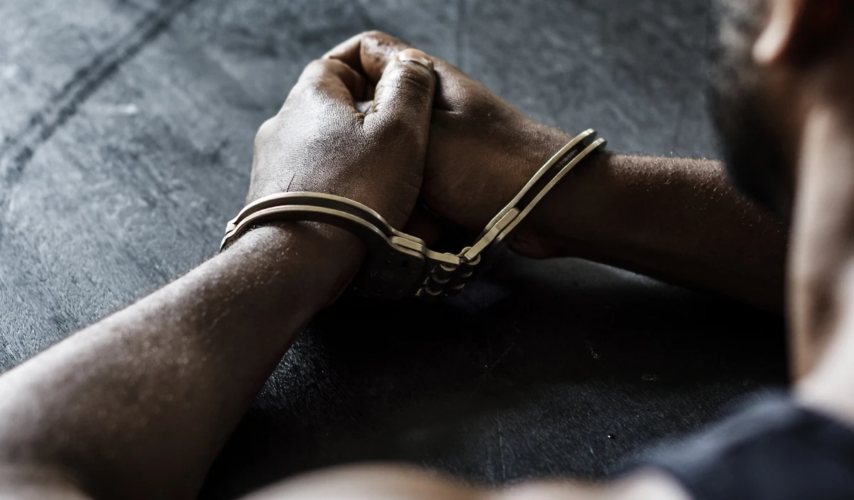 Oskarżony o gwałt znany dziennikarz Mariusz Z. będzie mógł wyjść z aresztu. Stołeczny sąd uchylił postanowienie o tymczasowym aresztowaniu dziennikarza - ustaliła w piątek PAP sądzie.