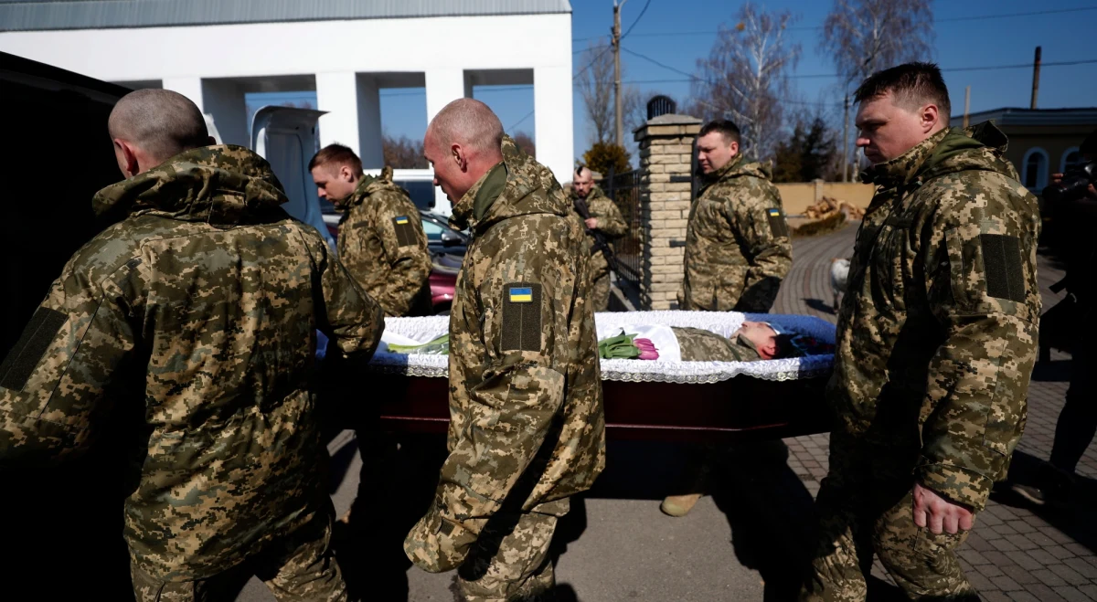 Negocjacje z Rosją idą bardzo ciężko - ocenił szef ukraińskiego MSZ Dmytro Kułeba. Odniósł się do doniesień medialnych o tym, że według prezydenta Turcji Recepa Tayyipa Erdogana Kijów i Moskwa są bliskie osiągnięcia porozumienia w kilku sprawach.