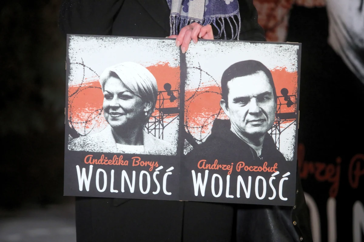 To dobra wiadomość, ale nie powinniśmy na to patrzeć jak na liberalizację ze strony reżimu Aleksandra Łukaszenki - tak o wyjściu z aresztu prezes Związku Polaków na Białorusi Andżeliki Borys mówiła dziennikarzom w Białymstoku liderka białoruskiej opozycji Swiatłana Cichanouska.