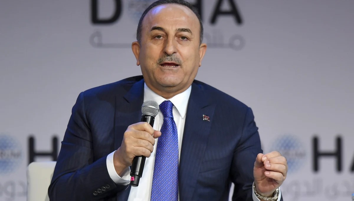 Rosyjscy oligarchowie mogą przybyć do Turcji, ale muszą przestrzegać prawa międzynarodowego, by prowadzić interesy - oświadczył turecki minister spraw zagranicznych Mevlut Cavusoglu, cytowany przez Reutera.