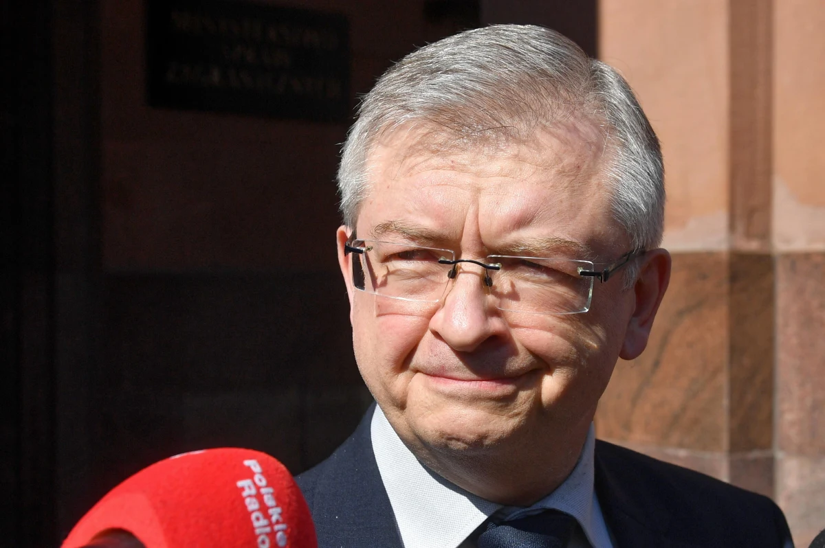 ​Ambasada Rosji w Polsce może zostać zamknięta - powiedział rosyjski ambasador w Warszawie Siergiej Andriejew w rozmowie z mediami. Zaznaczył, że nie dojdzie raczej do zerwania stosunków dyplomatycznych.