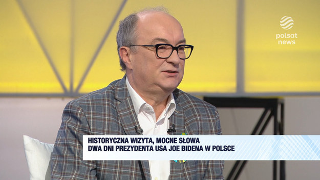 Goście redaktora Rymanowskiego dyskutowali o skutkach wizyty w Polsce prezydenta USA, Joe Bidena. 

„To jest taka konstytucja demokracji” — powiedział Włodzimierz Czarzasty, komentując przemówienie prezydenta. Polityk Lewicy przyznał, że słowa Bidena dotyczyły głównie etycznych zasad postępowania w obliczu rosyjskiej agresji. Niedosyt mogą czuć ci, którzy liczyli na mocne deklaracje, m.in. dotyczących zbrojeń i zwiększonej obecności wojsk amerykańskich w Polsce.

„Ta wizyta wyznaczyła granicę pomiędzy pomocą dla Ukrainy, a możliwością rozpętania III wojny światowej” — dodał wicemarszałek Sejmu, Piotr Zgorzelski. Jego zdaniem polityka Polska w sprawie Ukrainy powinna być ściśle powiązana z działaniami NATO. Samą wizytę Joe Bidena określił nie jako przełomową, ale dopasowaną do obecnych realiów.