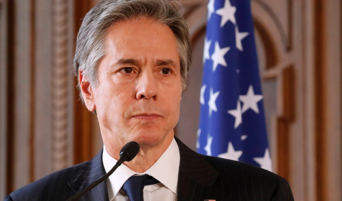 ​Stany Zjednoczone nie mają strategii zmiany reżimu w Rosji, ani nigdzie indziej - oświadczył sekretarz stanu USA Antony Blinken podczas wizyty w Izraelu, odnosząc się do warszawskiego przemówienia prezydenta Joe Bidena. Ambasador USA przy NATO Julianne Smith stwierdziła, że słowa prezydenta były jego "ludzką reakcją" na historie uchodźców.