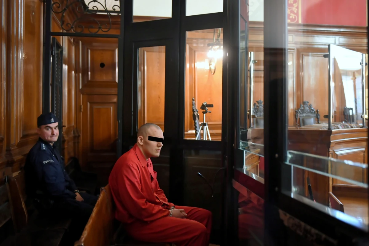 W Gdańsku ruszył proces Stefana W. oskarżonego o zamordowanie w 2019 roku Pawła Adamowicza, prezydenta Gdańska. Odczytano akt oskarżenia, a Stefan W. nie złożył żadnych wyjaśnień. Sąd odczytał te, które składał na etapie śledztwa. Oskarżony nie reagował na żadne pytania sądu. Kolejna rozprawa ma odbyć się 7 kwietnia. 