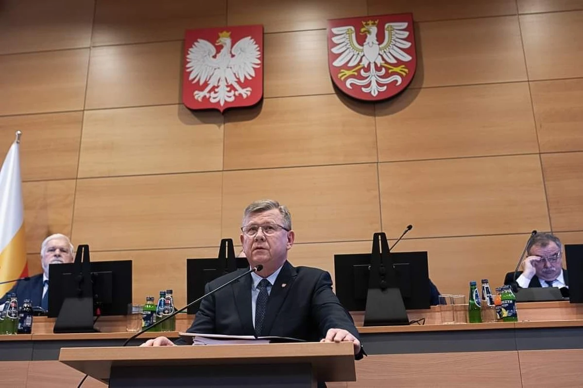 W związku z wojną na Ukrainie Małopolska przekaże obwodowi lwowskiemu 3 mln zł. Wsparcie dla tego regionu partnerskiego będzie mieć wymiar finansowy - pieniądze zostaną w najbliższym czasie przelane na rachunek bankowy.

