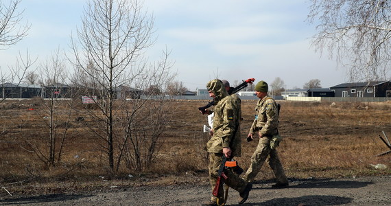 1 kwietnia na całym terytorium Rosji ruszy masowa potajemna mobilizacja - poinformował w poniedziałek ukraiński wywiad wojskowy. Jak informuje, rezerwiści zostaną skierowani do walk w Ukrainie. Według danych wywiadowczych, mobilizowani mają być też więźniowie.