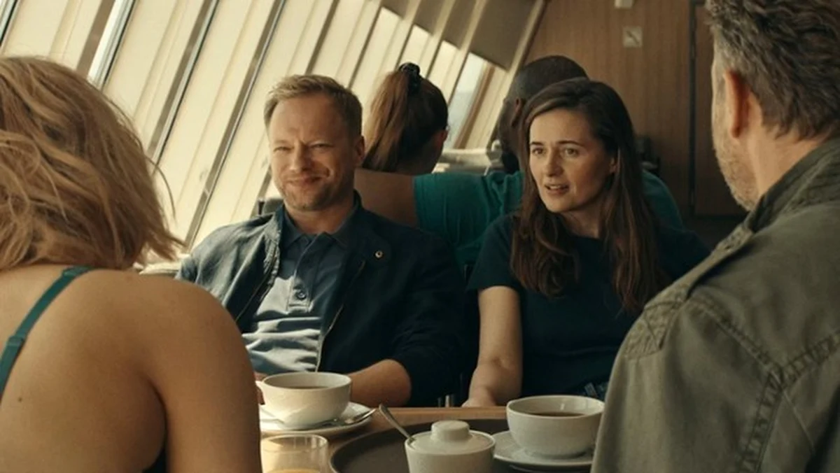 Majówka, niekoniecznie w stylu hygge, walka o marzenia, słodko-gorzkie opowieści o rolach, z których chcemy wyjść. Filmy z Konkursu Polskich Filmów Fabularnych to przegląd tego, co w rodzimym kinie najciekawsze i najbardziej wartościowe. Co zobaczymy podczas 15.Mastercard OFF CAMERA i do kogo trafi 100 000 PLN? 