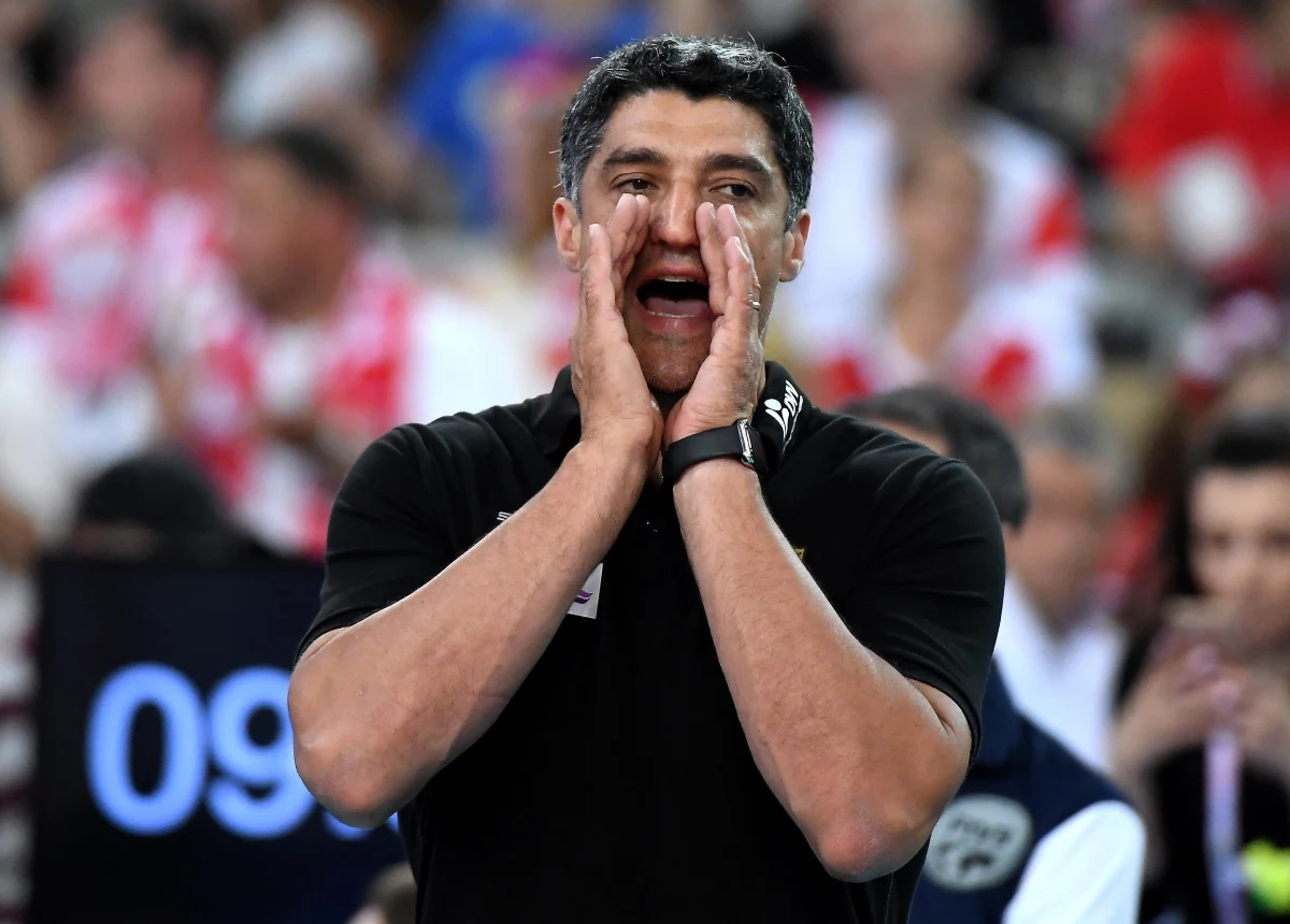 Włoch Andrea Giani, były znakomity zawodnik, został trenerem reprezentacji Francji siatkarzy, z którą ma walczyć o złoty medal igrzysk olimpijskich w Paryżu w 2024 roku - poinformowała tamtejsza federacja.