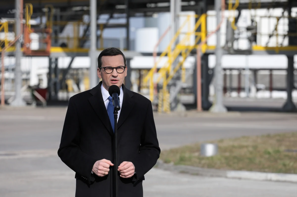 Polska będzie robiła wszystko, aby do końca 2022 roku odejść od rosyjskiej ropy naftowej - zapowiedział premier Mateusz Morawiecki. Szef rządu wyraził nadzieję, że w kwietniu, a najdalej w maju, uda się odejść od importu węgla z Rosji.