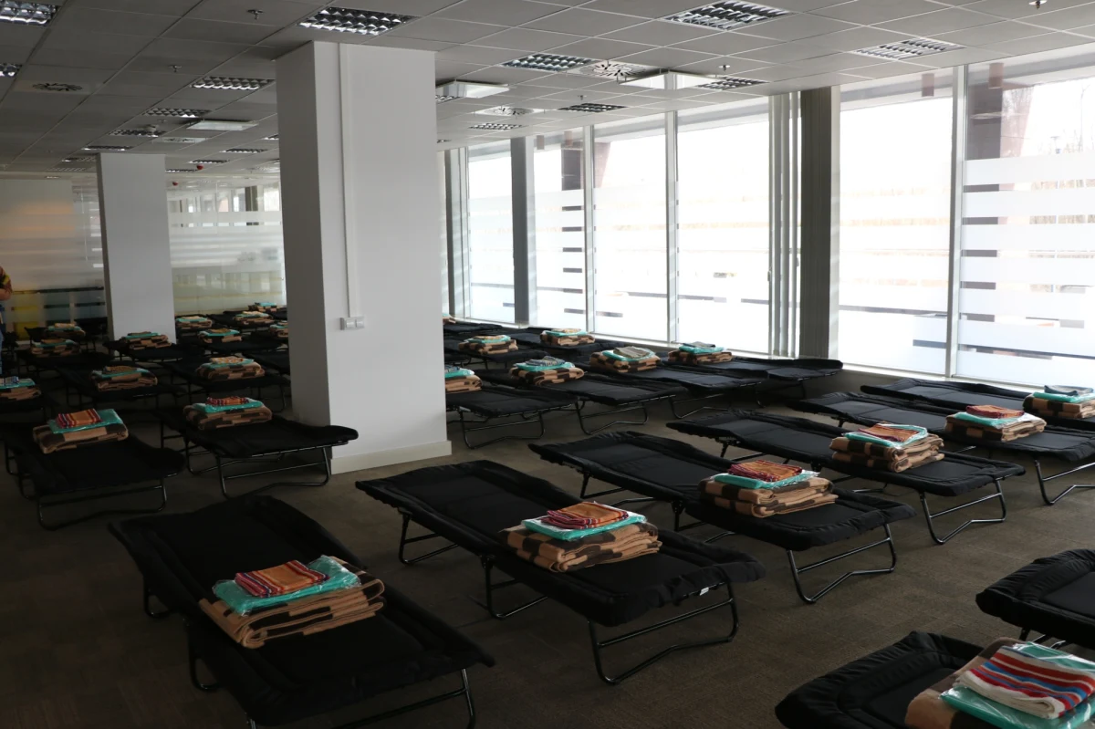 Kolejny punkt recepcyjny dla obywateli Ukrainy szukających schronienia w Małopolsce powstał w Zabierzowie, na terenie kompleksu Eximius Park. W nowoczesnym budynku oznaczonym numerem 800 na potrzeby uchodźców zaadaptowano ok. 940 metrów kw. na parterze.

