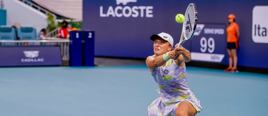 Polska tenisistka Iga Świątek wygrała w ćwierćfinałowym meczu z Czeszką Petrą Kvitową w turnieju WTA Masters 1000 w Miami. W półfinale zagra z Amerykanką Jessicą Pegulą.