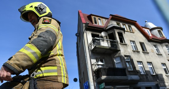 Tragiczny pożar w Starogardzie Gdańskim. Zginęło troje małych dzieci. W szpitalu są ich rodzice oraz siostrzyczka. 