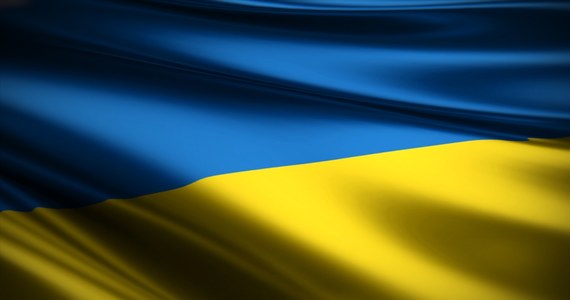 Pod numerem +48 800 088 544 osoby pokrzywdzone wojną na Ukrainie mogą szukać bezpłatnej pomocy prawnej. Samorząd radców prawnych i inne zawody prawnicze uruchomili bezpłatną infolinię w kilku językach m.in. polskim, ukraińskim i angielskim.