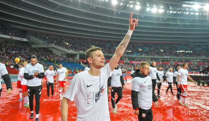 Rosjanie wynoszą Polaka pod niebiosa. "Będziesz naszym królem"