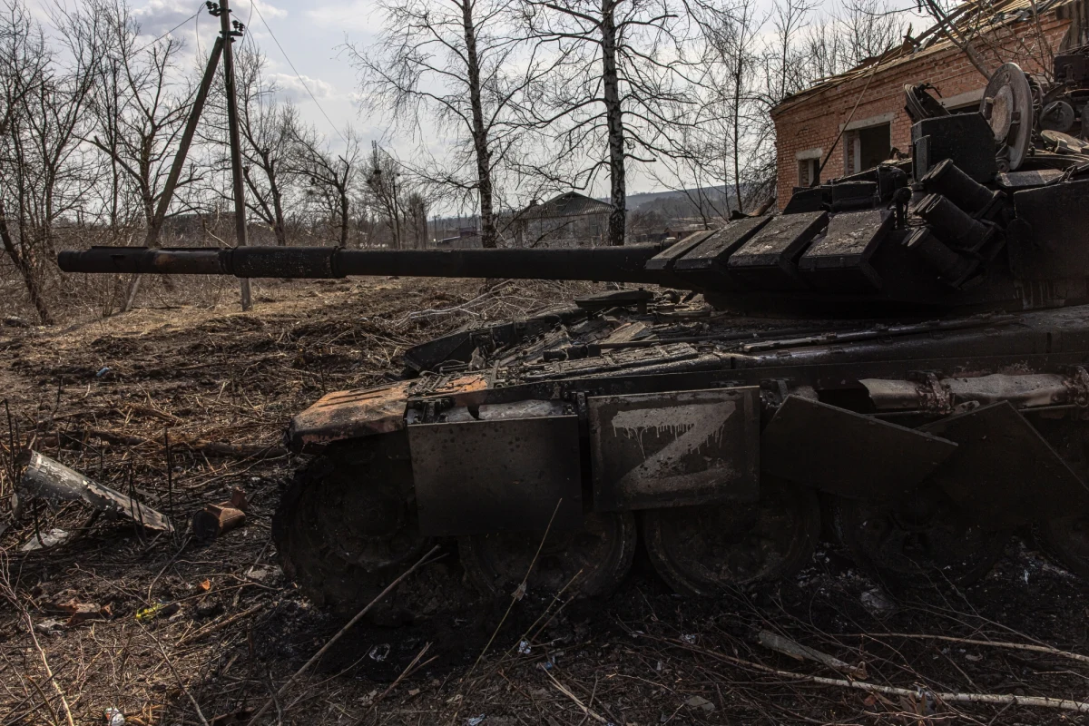 Parlament Ukrainy przyjął ustawę o wypłatach dla rosyjskich żołnierzy za uzbrojenie i sprzęt wojskowy przekazany dobrowolnie ukraińskiej armii. Warunkiem wypłaty środków finansowych jest dobry stan techniczny broni lub sprzętu, umożliwiający wykorzystanie w walce.