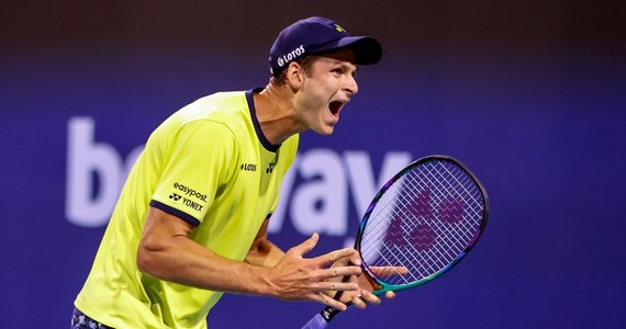 Hubert Hurkacz nie obroni tytułu w turnieju ATP Masters 1000 Miami. Rozstawiony z numerem ósmym polski tenisista przegrał w półfinale z Hiszpanem Carlosem Alcarazem (14.) 6:7 (5-7), 6:7 (2-7).