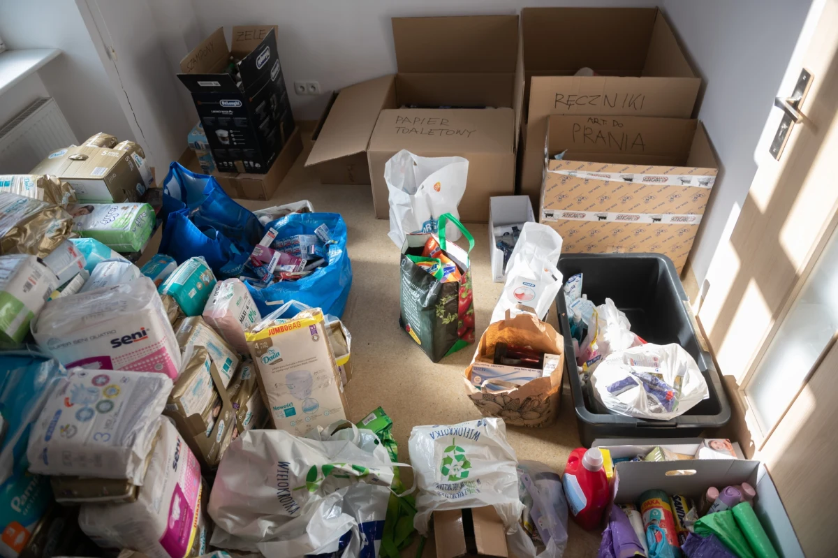 Do środy, 6 kwietnia zamknięty będzie miejski punkt pomocy zorganizowany w Poznaniu przy ul. Bukowskiej. Potrzebujący wsparcia obywatele Ukrainy mogą zgłaszać się m.in. do jadłodajni Caritas i do punktu Pogotowia Społecznego przy ul. Ratajczaka.
