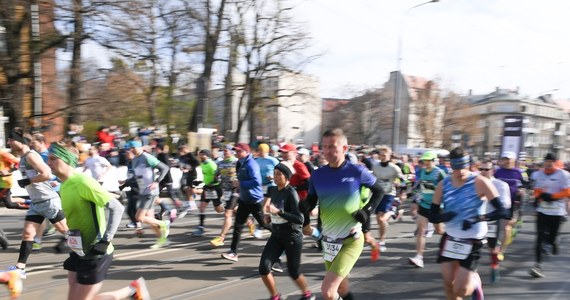 Reprezentantka Ugandy Marcyline Chelangat oraz Etiopczyk Sikiyas Abate wygrali 14. Poznań Półmaraton. W rywalizacji na dystansie 21,097 km wzięło udział ponad 6 tys. biegaczy.