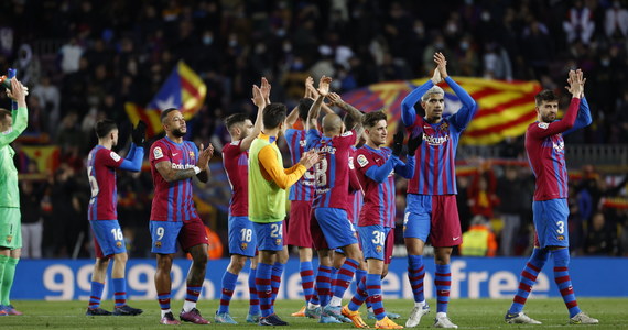 Barcelona pokonała na własnym stadionie Sevillę 1:0 w meczu 30. kolejki hiszpańskiej ekstraklasy. Bramkę w 72. minucie zdobył Pedri. "Duma Katalonii" dzięki zwycięstwu awansowała na drugie miejsce w tabeli. Jej strata do prowadzącego Realu Madryt wynosi jednak aż 12 punktów.