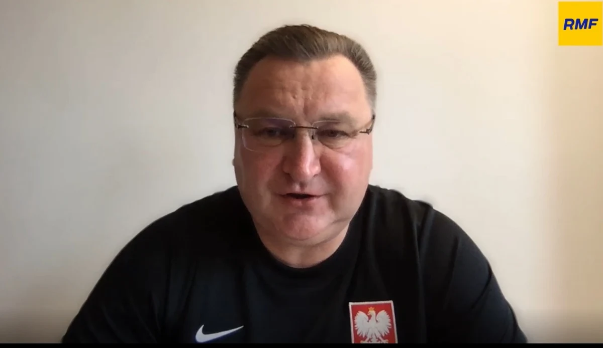 "Jedziemy na mundial z nadziejami, z otwartą głową, ale też z pokorą. Wierzę w swoją pracę i wierzę w drużynę, bo trener bez drużyny nic nie znaczy. Mam nadzieję, że zrobimy niespodziankę, wyjdziemy z grupy i powalczymy o coś więcej" - mówił w Porannej rozmowie w RMF FM selekcjoner piłkarskiej reprezentacji Polski, Czesław Michniewicz. Jak ujawnił gość Roberta Mazurka, jest szansa, że Biało-Czerwoni rozegrają w Warszawie towarzyski mecz z Brazylią.