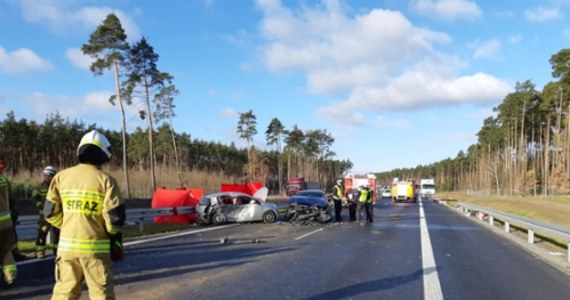 Trzy starsze osoby zginęły w wypadku trzech aut w Świeciu (Kujawsko-Pomorskie). Na drodze S5 zderzyły się trzy samochody osobowe. 