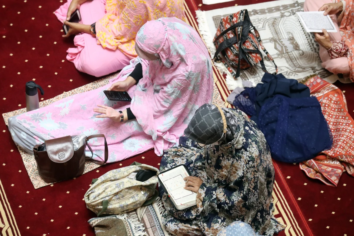 36-letni nauczyciel Herry W. zgwałcił 13 nieletnich uczennic. Osiem z nich na skutek gwałtu zaszło w ciążę. Dramaty dziewcząt wyszedł na jaw dopiero, kiedy rodzice jednej z nich zgłosili przestępstwo na policji. Mężczyzna został skazany na karę śmierci.