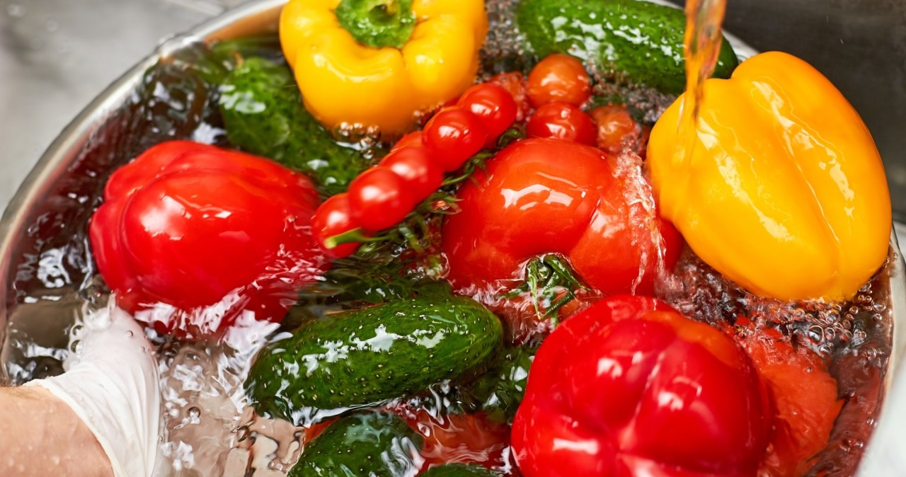 Polacy jedzą te rzeczy na potęgę. Są pełne substancji szkodliwych dla jelit Polacy jedzą te rzeczy na potęgę. Są pełne substancji szkodliwych dla jelit