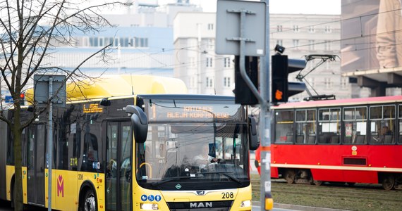Zarząd Transportu Metropolitalnego, który organizuje  komunikację miejską w Górnośląsko -Zagłębiowskiej Metropolii, ograniczy od 8 kwietnia nieodpłatne przejazdy dostępne dotąd dla wszystkich obywateli Ukrainy. Będą one darmowe dla osób, które wjechały do Polski od 24 lutego.